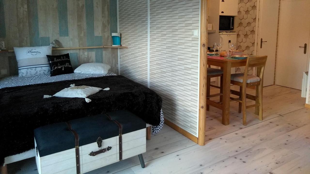 Le Haut Village Chambre D'Hotes Mobi-Loft Cosy Sauna ,Douche ,Chromotherapie Arrest Eksteriør bilde