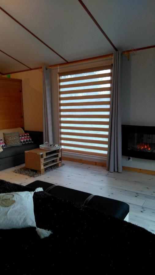 Le Haut Village Chambre D'Hotes Mobi-Loft Cosy Sauna ,Douche ,Chromotherapie Arrest Eksteriør bilde